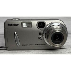 Sony Cyber-shot DSC-P92 5.0MP Digital Camera Silver 3x Optical Zoom Memory Stick